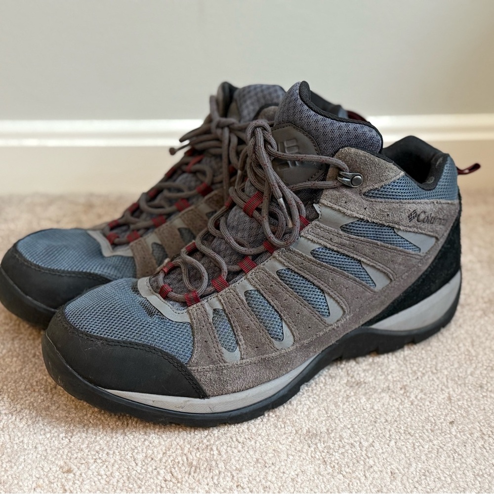 Columbia Mens Redmond V2 Mid Waterproof Himing Boots Graphite/Red Jasper Size 13